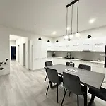 Casa vacanze Klimatizovaný Apartmánový Dom S Vírivkou, 9a *