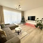Klimatizovaný Apartmánový Dom S Vírivkou, 9a Casa vacanze Senec