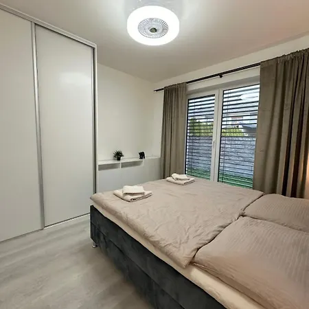 Klimatizovany Apartmanovy Dom S Virivkou, 9a סנץ