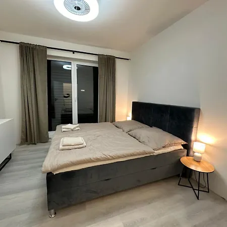Holiday home Klimatizovany Apartmanovy Dom S Virivkou, 9a