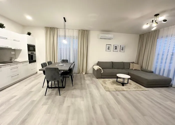 Klimatizovany Apartmanovy Dom S Virivkou, 9a * 塞内奇