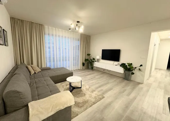 Klimatizovany Apartmanovy Dom S Virivkou, 9a 塞内奇