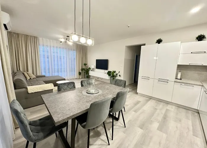 Klimatizovany Apartmanovy Dom S Virivkou, 9a 度假居