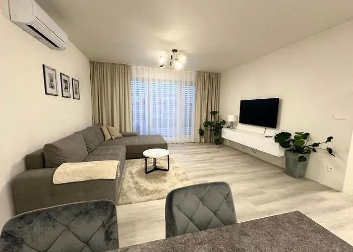 Klimatizovany Apartmanovy Dom S Virivkou, 9a * 塞内奇