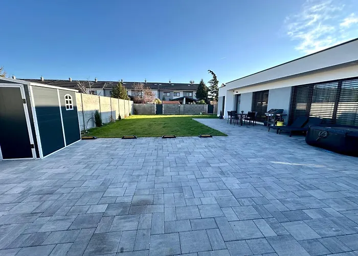 Klimatizovany Apartmanovy Dom S Virivkou, 9a 度假居