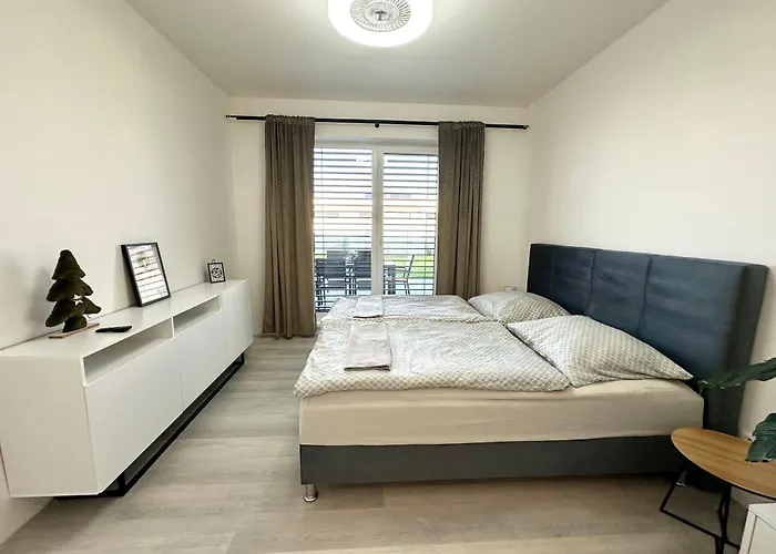 Klimatizovany Apartmanovy Dom S Virivkou, 9a 塞内奇